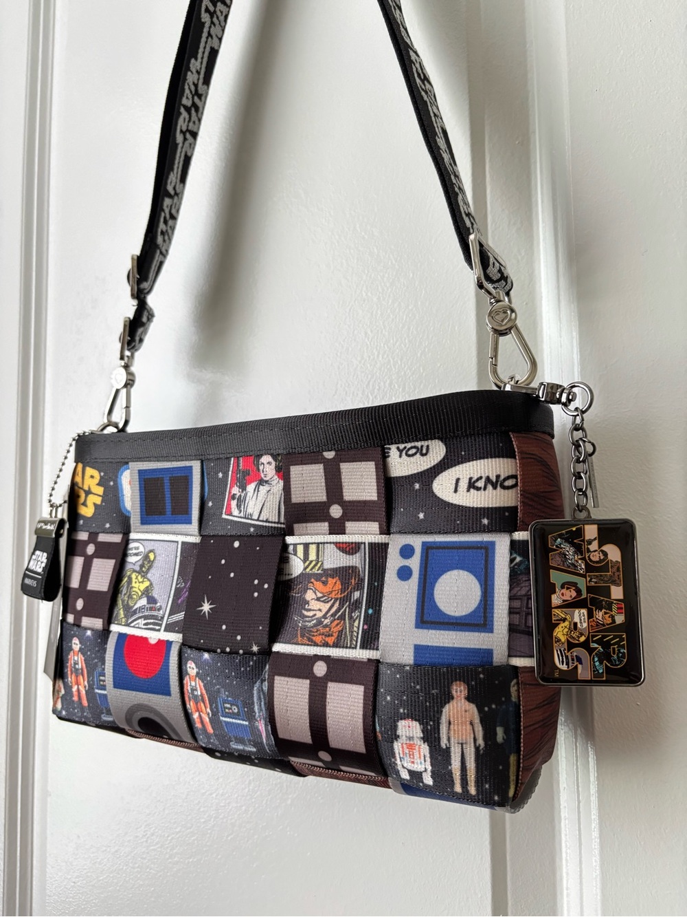 Harveys Star Wars Patchwork Convertible Clutch Crossbody Disney Leia R2D2 Obiwan - Picture 4 of 13